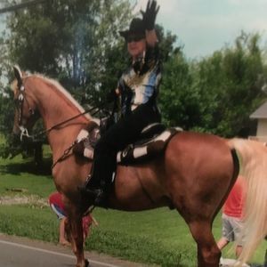 Meet your Posher, Lynn